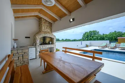 Image de Villa Rafaela near Pula for 7 people with children playground and private pool