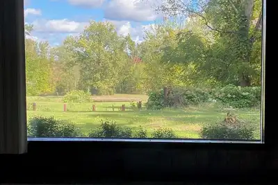 Image de Okon's Underground Rental Battle Creek scenic venue pond/river 70's wildlife