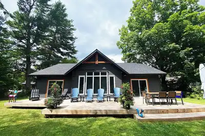 Image de HotTub Sauna Waterfront PacMan Table Pets Ok Fireplace Firepit 5 Star Location