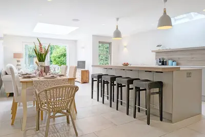 Image de The Town House - sleeps 6 guests in 3 bedrooms