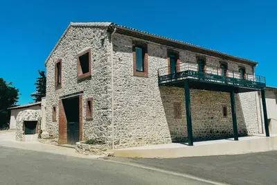 Image de Gîte Berlou - Moderne & Authentique
