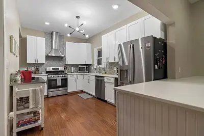 Walkable 3-bedrm Centrally Located to Cincy’s best