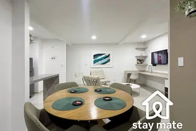 Image de Modern getaway in the heart of the city - Stay Mate10
