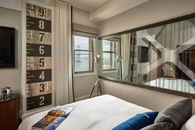 Image de Scenic Bayfront Retreat | 2 Spacious Suite w/ Living Area | Pet-friendly Hotel