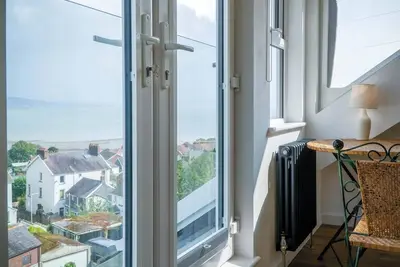 Image de Overland Road – 4 Bedroom House – Mumbles