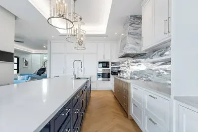 Image de 2 Min to Beach - Home on Canal w/ Pool & Gym