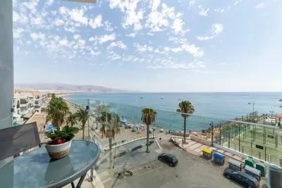 Beachfront apartment, ideal for disconnecting and resting.