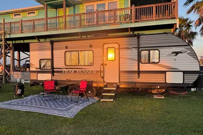 Image de Nice Rv with Ac in charming Holly Beach steps from the beach