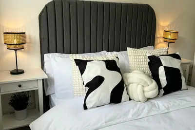 Image de Modern quirky apartment near Liverpool