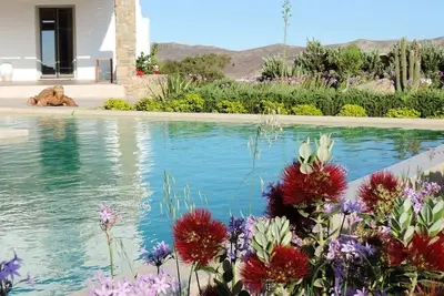 Image de Glorious Mykonos Villa | Villa Demelza | 5 Bedrooms | Spacious Furnished Sun Terrace | Private Outdoor Heated Pool | Bbq Facilities | Shaded Outdoor Dining Area | Private Gym | Agia Sofia, Tourlos