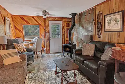 Image de Sr 72 | Your Winter Wonderland Mountain Escape with Wood Stove