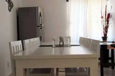 Image de Charming, spacious and homely house 8 min from downtown.