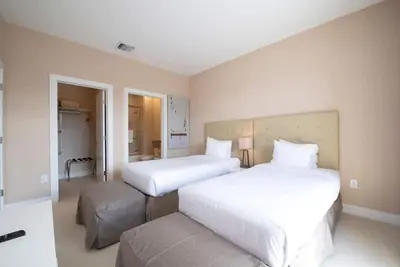 Image de 4bd All suites luxury home with Bbq near Disney