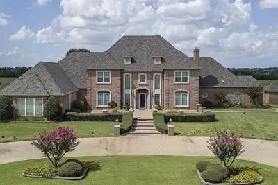 Image de Spacious 5-bedroom house with great location to Texoma lake, shops and Casino