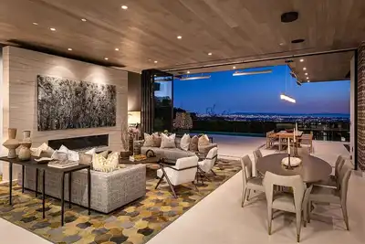 Image de Spacious 4-bedroom villa in enjoyable Los Angeles with WiFi, fitness room