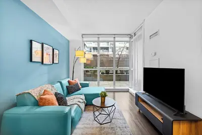 Image de Cozy 2br Condo Near Cn Tower & Harborfront - Downtown Toronto