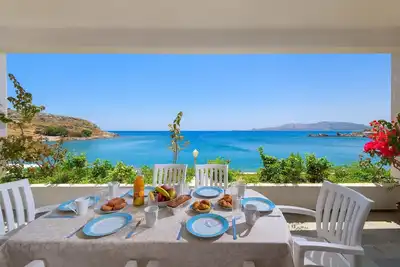 Image de Maison de vacances 'Haraki Sea View Luxury House' avec vue sur la mer, Wi-Fi et climatisation