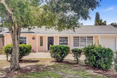 Image de New: Cozy 2Br near riverside park, boater's fave