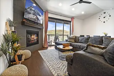 Image de Spacious 4 Bedroom Brand New with 3 King Beds