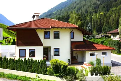 Image de Maison de vacances Ă Fulpmes avec jardin