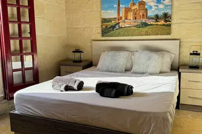 Image de Charming, Renovated Townhouse in Fontana