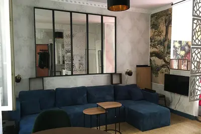 Image de joli studio avec extérieur Buttes Chaumont et Bassin de la Villette