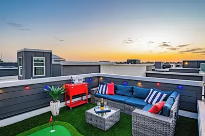 Lux Rooftop | Walk to Globe Life + At&T Stadium