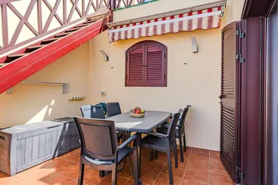 Image de Confortable appartement pour 2 personnes avec piscine, Wifi, Tv et terrasse