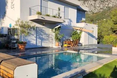 Image de 3 bedroom villa at the gates of Menton at the entrance to Castellar