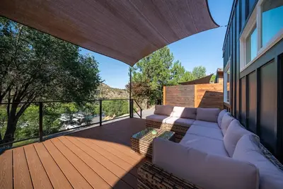 Image de New! Eagles Landing Tiny Home - B03 - Hot Tub