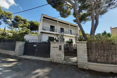 Image de Appartement 3 pièces vue mer avec grande terrasse, à 2min à pied de la plage