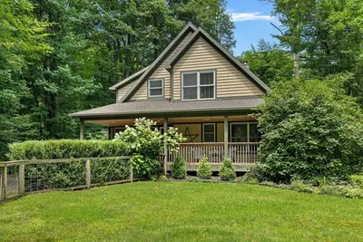Image de Juniper Presents: Treehouse - An Elegant & Spacious Retreat on 1. 25 Secluded Acr