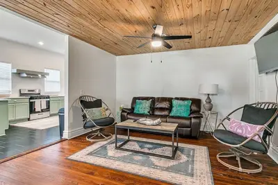 Image de Crescent Clean and Ready! Wi-fi. Sleeps 7. Pets Ok!