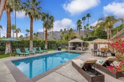 Image de Spanish Villa Oasis: Mtn Views, Firepit, Misters, Early Check-in & Late Checkout