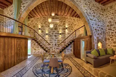 3-bedroom country house in fabulous Rhodes with private pool and private parking