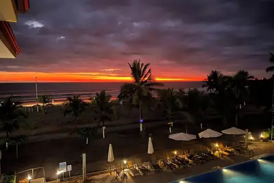 Image de Beachfront  condo with rooftop patio and amazing views in the heart of Jaco.