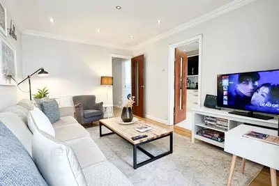 Image de 4bdr Kilburn Flat near Hampstead Heath, Abbey Road