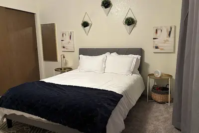 Image de Cozy 2-bedroom apartment in charming Burien with WiFi near SeaTac airport