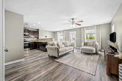 Image de Cozy Farmhouse Style 3 Brm 2. 5 Ba Home