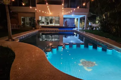 Image de House with pool, garden and fruit trees (pet friendly)