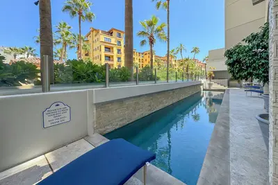 Image de Luxury Condo One Medano Beach Building Cabo San Lucas