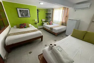 Image de Private room for 5 people. A/C, Tv, Wi-Fi, minibar, kitchen and living. Downtown | Isla Mujeres  #2