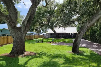 Image de Lake Front Oasis. Amazing Sunsets-12 min from Sebring Raceway