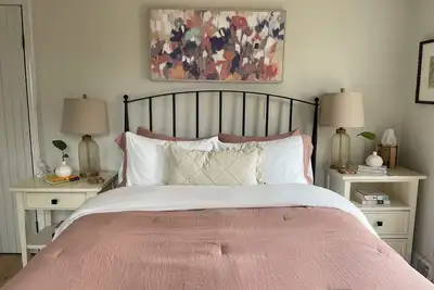 Image de Charming 2-bedroom cottage 2 minutes from Deep Creek Lake