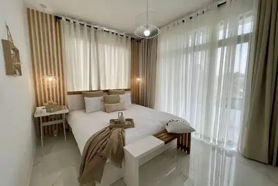 Image de Apt - Sleeps 4 - Balcony - Pool - Parking