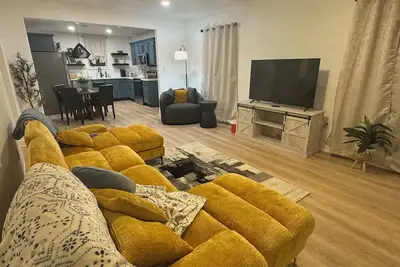 Image de Charming 2-bedroom house with WiFi in Port Neches