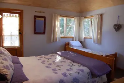 Image de Private cabin with WiFi on a lavender farm in Kaikōura