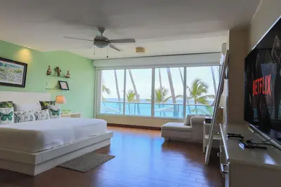 Beachfront| Breakfast | Amazing View|Weekly Clean