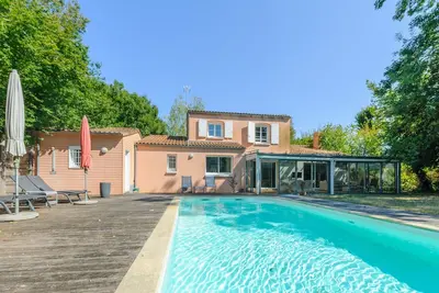 Image de Grande Maison 5 chambres avec Piscine Ă Lagord, Cap. 10 Pers