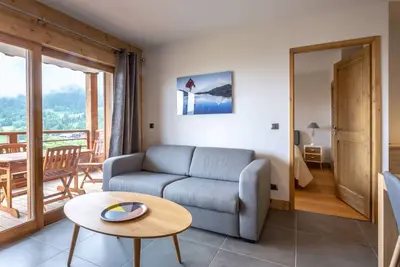 Image de Appartement 3 pièces avec parking, Wi-Fi, animaux admis, à 50m des pistes à Valmorel